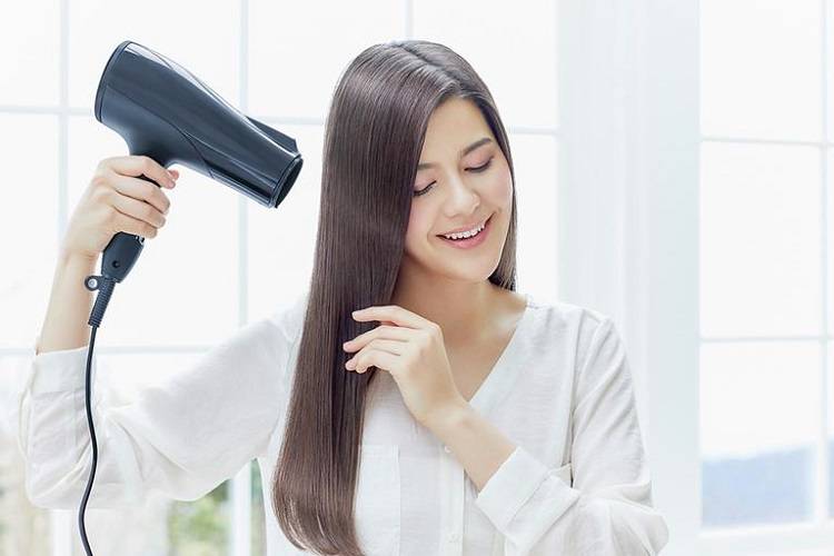 کراتینه مو را چگونه انجام می‌دهند؟